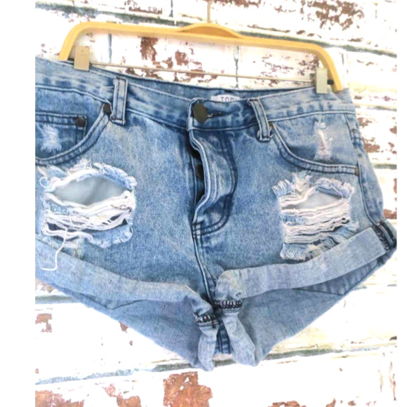 Tobi Sunset Pure Cotton Distressed Denim Shorts in Marina - Picture 8 of 12